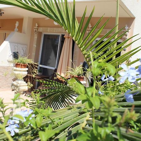 Ivoton Home Pafos Exterior foto