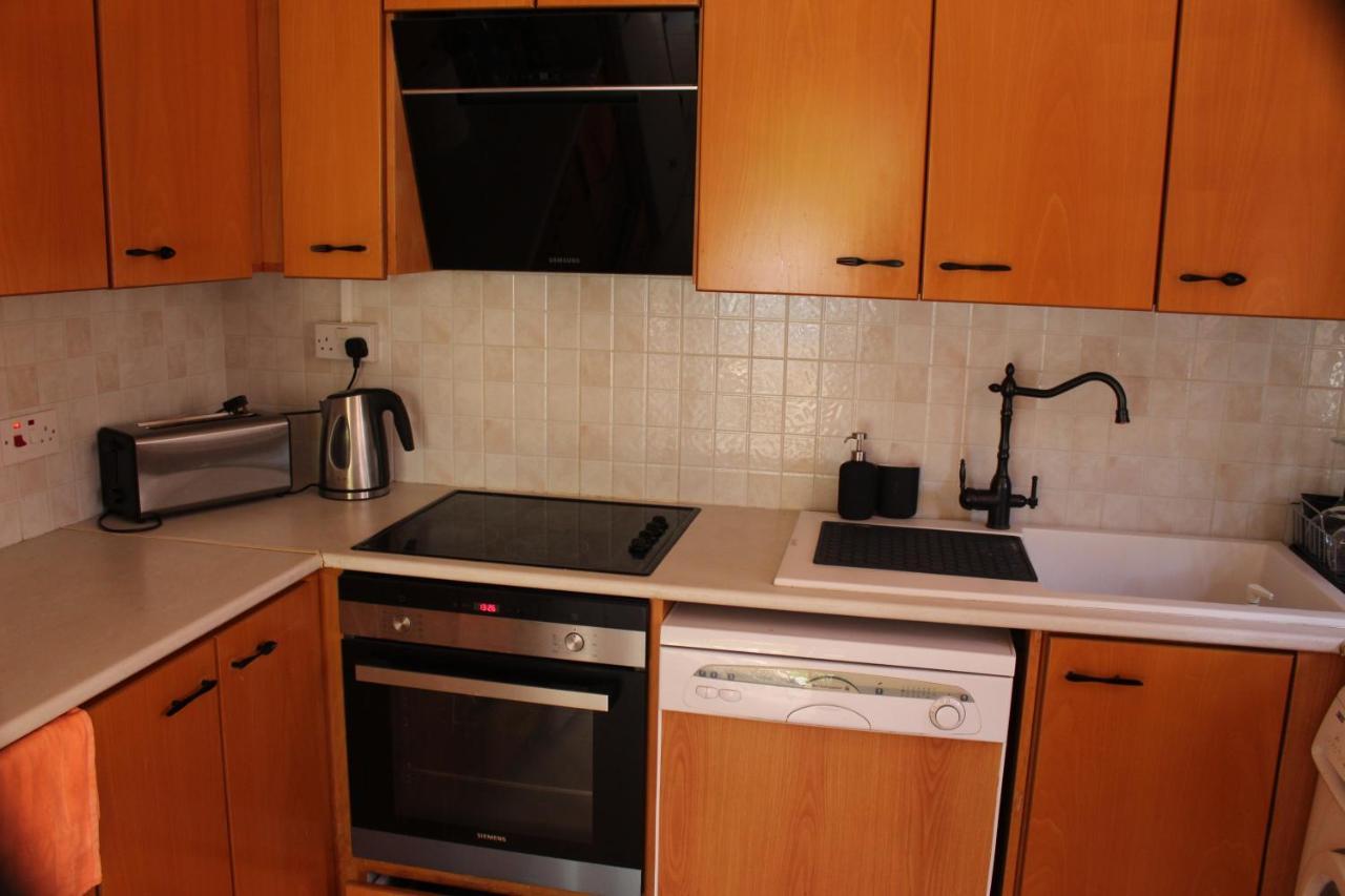 Ivoton Home Pafos Exterior foto