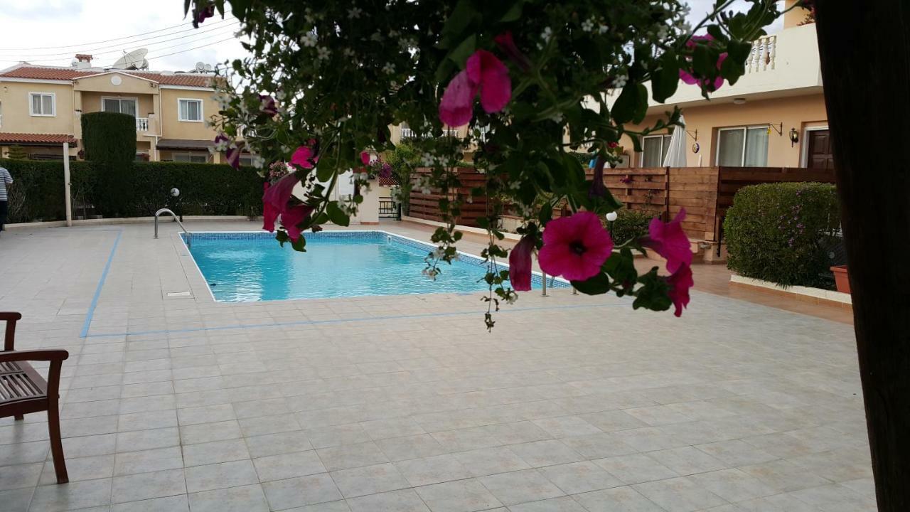 Ivoton Home Pafos Exterior foto